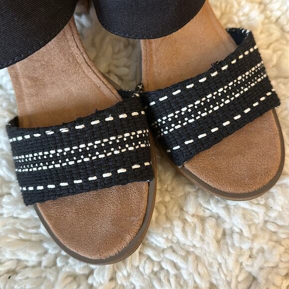 Black and White Boho Bohemian Neutral Heels - Picture 7 of 9